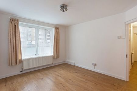 3 bedroom flat to rent - Photo 3