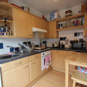 Chapel Avenue, Addlestone - 1 bedroomProperty for lettings - Seymours - Photo 2