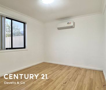 One Bedroom Granny Flat - Including Water&comma; Electricity & Inte... - Photo 3