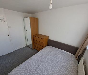 6 bedroom house to rent - Photo 4