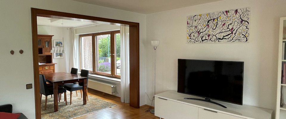 Charmantes, möbliertes Haus mit 3 Schlafzimmern in Niederkassel - Photo 1