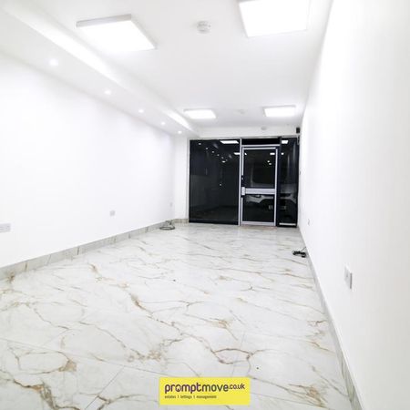 Semi detached house to rent - Photo 4