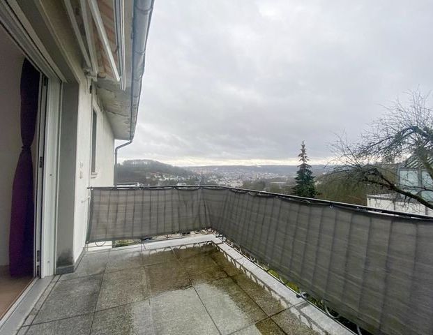 2 Schlafzimmer, offenes Wohnzimmer, Balkon mit Weitblick und eine Garage vorm Haus - Photo 1