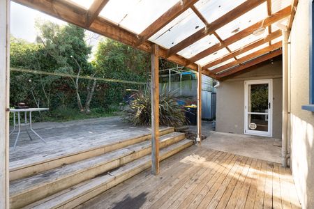 Looking for 2 flatmates - 2 rooms available in North Dunedin - Photo 2