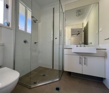 Luxurious & Large Home! - Photo 4