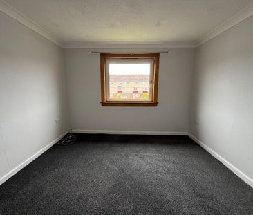 2 bedroom maisonette to rent - Photo 2