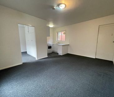 2/6 Chatham Street, Flemington VIC 3031 - Photo 2