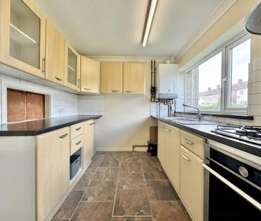 3 bedroom semi-detached house to rent - Photo 6