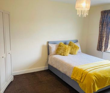 1 bedroom in a house share to rent - Photo 4