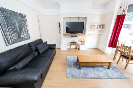 St Michaels Terrace, Headingley, Leeds - Photo 3