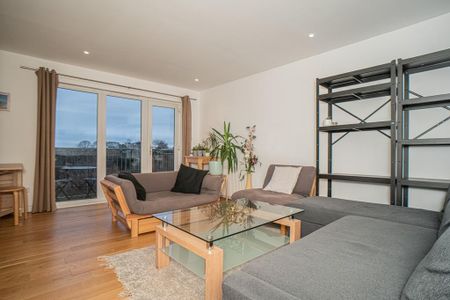 2 bedroom flat to rent - Photo 2