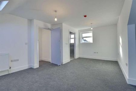 Stride Avenue, Baffins, Portsmouth, PO3 - Photo 5