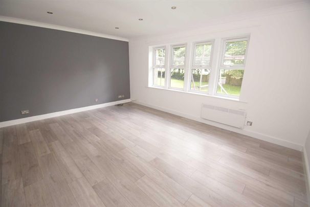 Parkwood Court, Roundhay - Photo 1