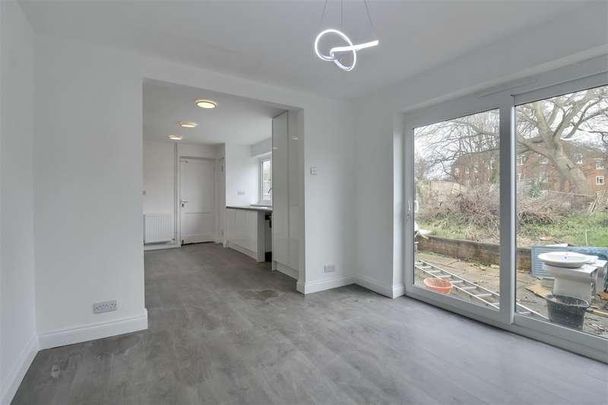 Ashdown, Gosport, PO13 - Photo 1