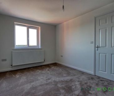 3 bedroom detached house to rent - Photo 2