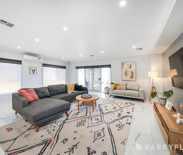 This impressive townhouse delivers a perfect combination of space, ... - Photo 1