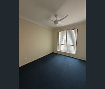 Spacious, Family Living in Sandstone Point - Photo 5