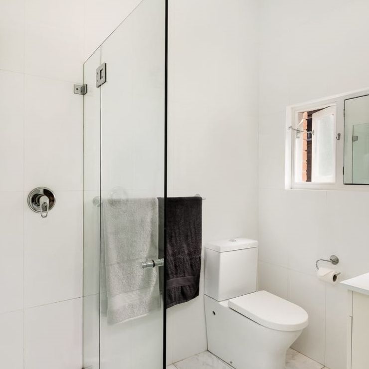 Top Floor Beachside Apartment On Ben Buckler Headland - Photo 1