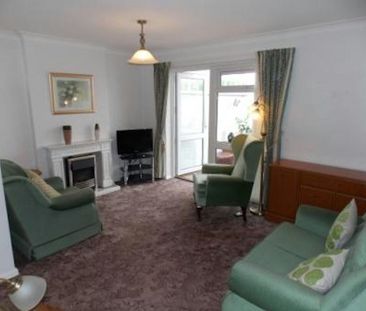 Bungalow to rent on - Photo 5