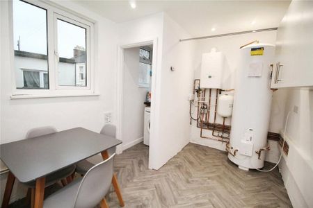 1 bedroom property to rent - Photo 5