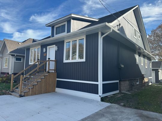 For Lease - 10 Comet Avenue Unit# 1, Hamilton, Ontario - Photo 1