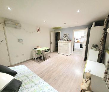 Studio to rent - Photo 6