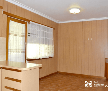 Family Home - Photo 4