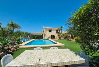 WIDE ESTATE FOR RENT IN TEULADA FOR LONG TERM