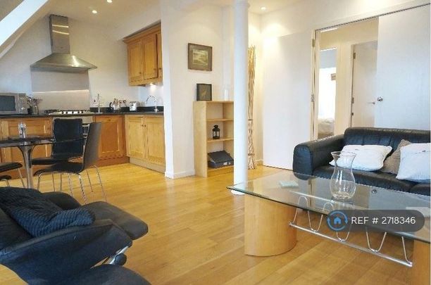 2 bedroom flat to rent - Photo 1