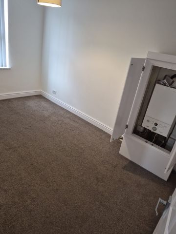 3 Bed Terraced House, Jacob St, L8 - Photo 3