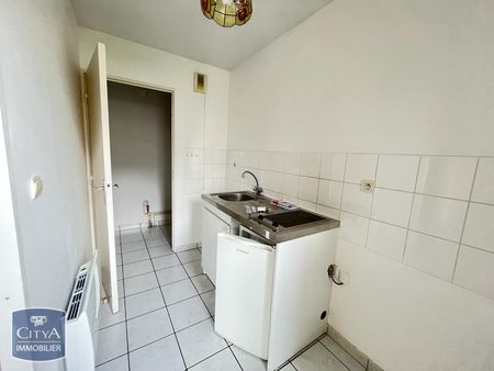 Location Appartement 2 pièces 42m² VIERZON 18100 - Photo 2