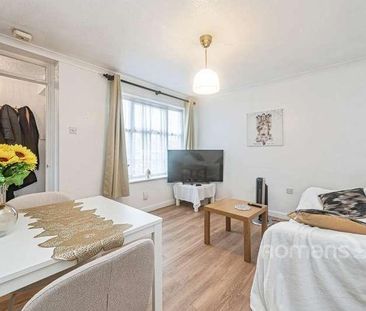 Fernhurst Road, Calcot, Reading, Berkshire, RG31 - Photo 1