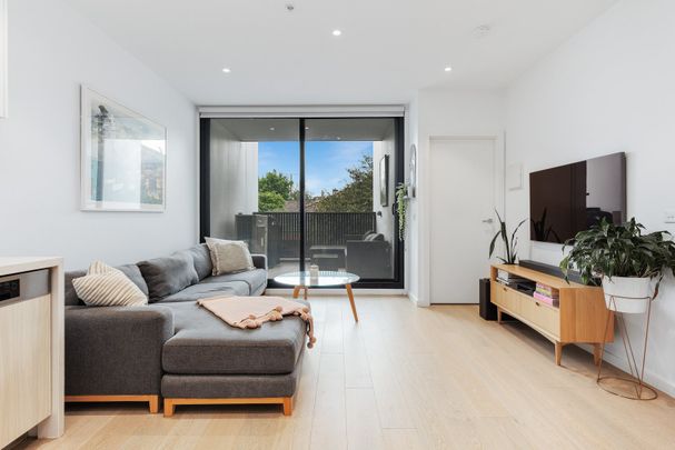 Contemporary Living with Space and Style in Prime Malvern East Location - Photo 1