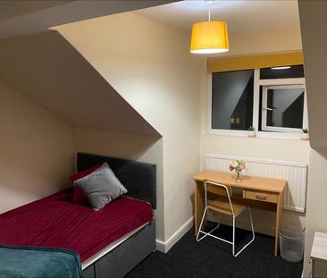 2 Bed Flat, Crookes Vally Road, S10 - Photo 1