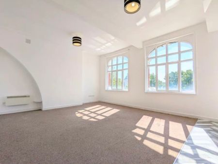 Second Floor Apartment, Lord Street, Southport, Merseyside, PR8 - Photo 5