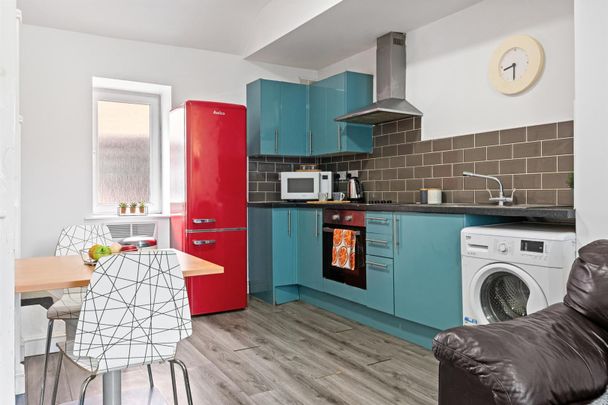 North Lane, Headingley, LS6 3HU - Photo 1