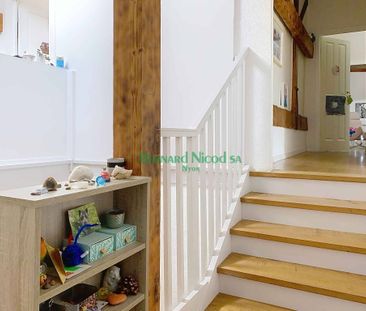 Exceptionnel appartement triplex dans une maison de village - Photo 1