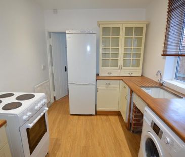 4 bedroom terraced house to rent - Photo 6