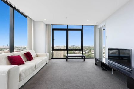 Furnished 2 bedroom Apartment with AMAZING views! Study nook! - Photo 2