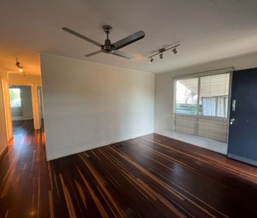 Charming Renovated 3-Bedroom Home - Photo 4