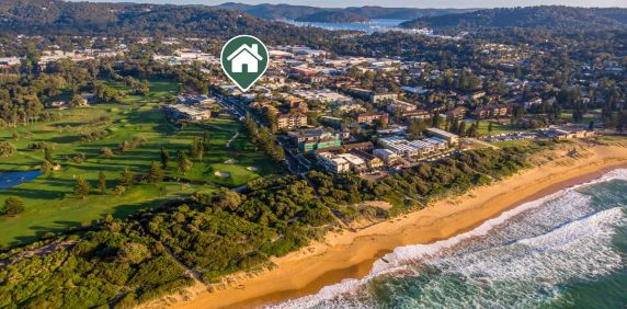 Perfectly positioned townhouse moments from the beach - Short Term Lease Until March 31st. - Photo 2