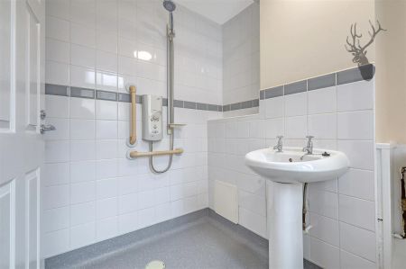 2 Bedroom Bungalow - Semi Detached - Photo 5