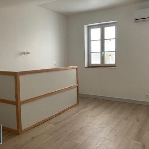 Location Appartement 4 pièces 75m² BELLEVILLE 69220 - Photo 1