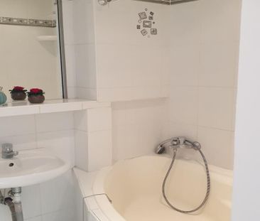Praktický byt v širšom centre neďaleko Trnavského Mýta. Mestská ul. - Photo 3