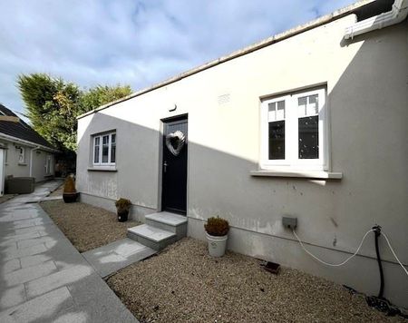 Larkspur, Newcastle, Co. Dublin - Photo 4