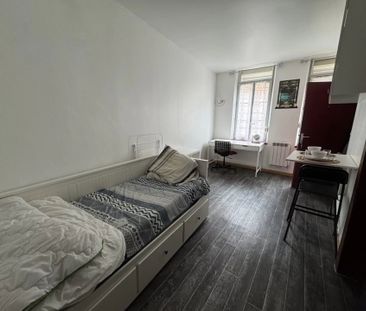 Location Appartement 1 pièces 16 m2 à Saint-Quentin - Photo 2