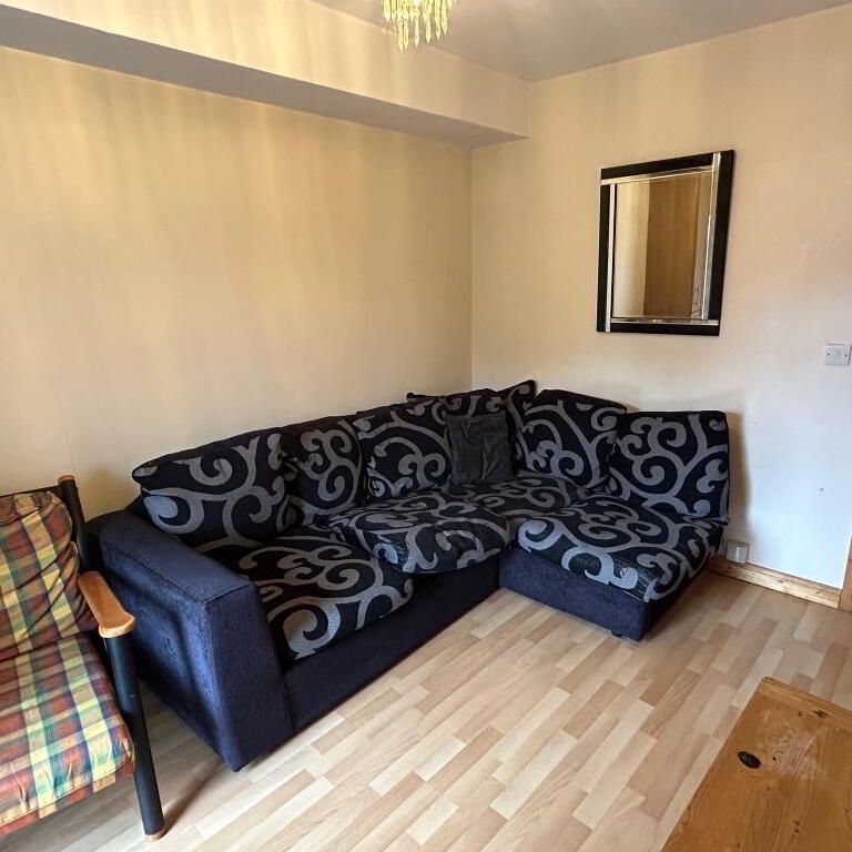 Great Apartment, 41e Agincourt Avenue, Queens Quarter, Belfast, BT7 1QA - Photo 1