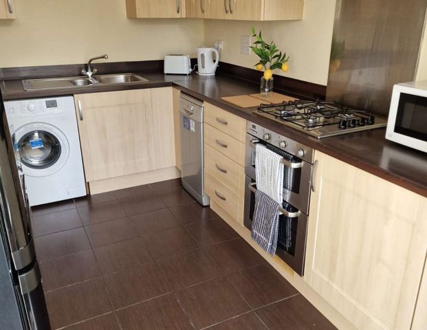 Watkin Road Room 2 - Photo 1