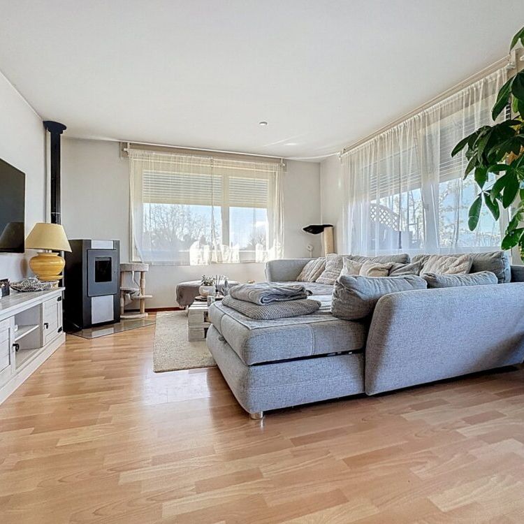 Appartement de 4.5 au rez-supérieur avec balcon et terrasse - Photo 1