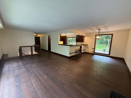 For Lease - 121 Gilwood Park Drive, Penetanguishene, Ontario - Photo 5